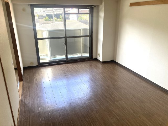 ベガ中上の内装|各部屋、とても日当たり良好です