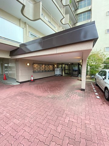 阪急新仁川マンションのエントランス