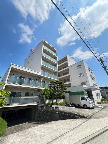 阪急仁川マンションの外観