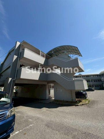 高倉山ハイツの外観|落ち着いた雰囲気の外観です