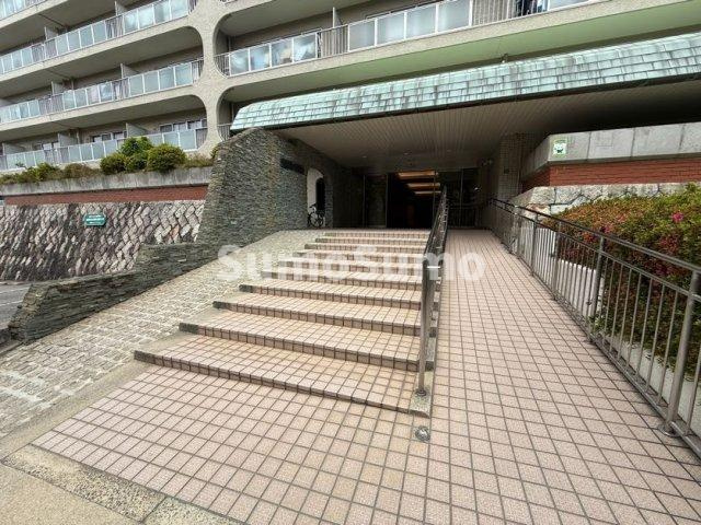 芦屋翠ヶ丘パークマンションのエントランス