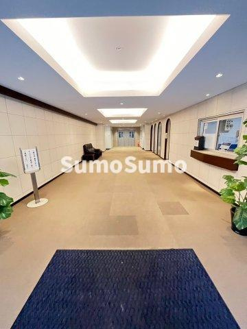 芦屋翠ヶ丘パークマンションのロビー|清潔なロビーです