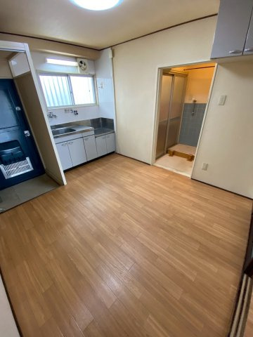 赤浦永沢ビルの居間・リビング