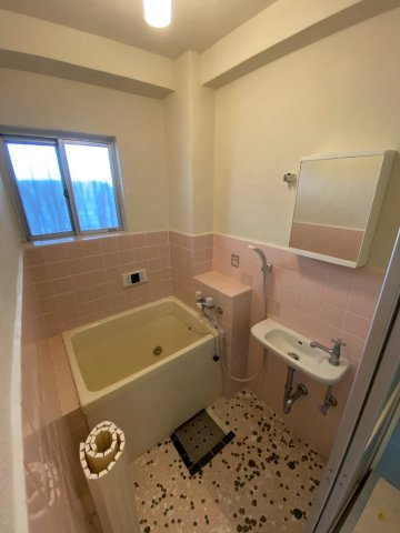 赤浦永沢ビルの浴室