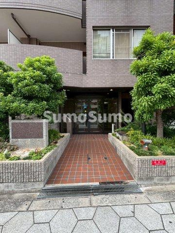 難波パークハウスのエントランス|落ち着いたエントランスです