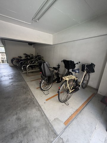 諏訪山スカイハイツの外観