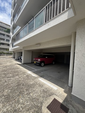 諏訪山スカイハイツの外観