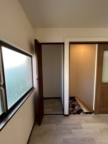 鷹取戸建の収納