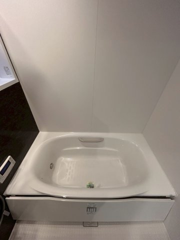 鷹取戸建の浴室