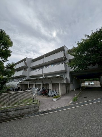 高倉山ハイツの外観|外観は落ち着いています