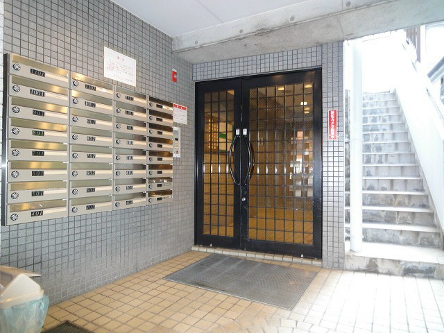 藤和シティホームズ元町のエントランス