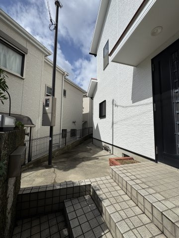 長尾町１丁目戸建江の駐車場