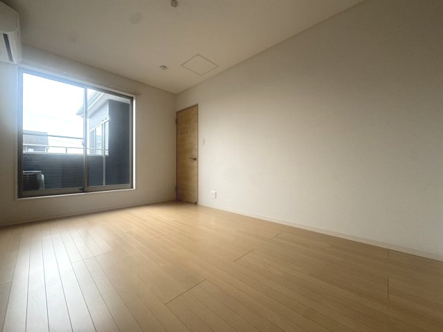 愛生町戸建の内装