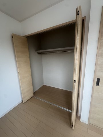 愛生町戸建の収納