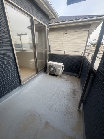 愛生町戸建のバルコニー