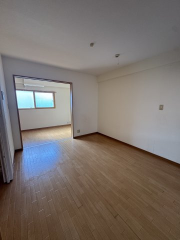 赤浦マンションの居間・リビング