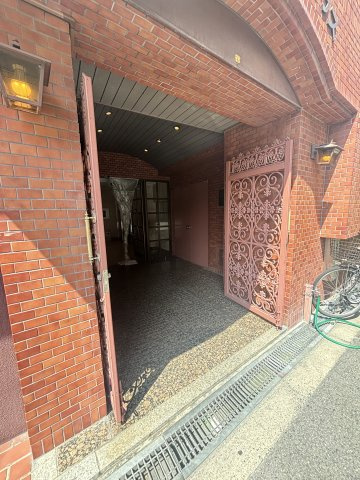 難波リーガルハウスのロビー