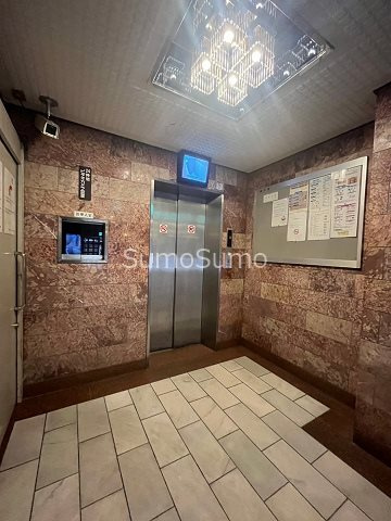 難波ロイヤルハイツのロビー