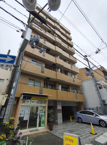 金栄ビルの外観