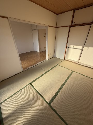高取台ハイツの和室