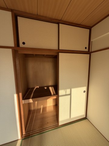 高取台ハイツの収納