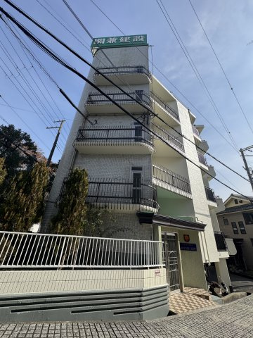 離宮前グリーンハイツの外観|おしゃれな外観です