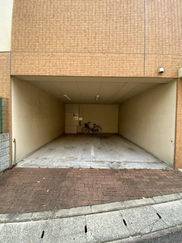 リアライズ神戸SOUTHの駐車場|駐車場です