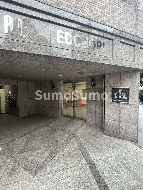 リーガル江戸堀の外観