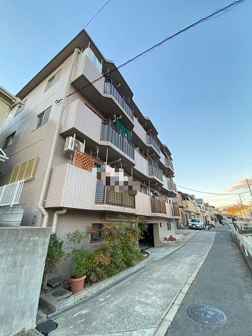 リバーサイド甲陽園の外観
