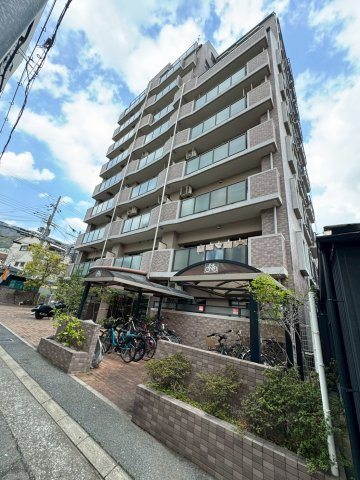 リブコート中山手通の外観