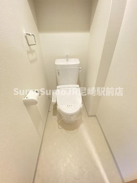 リッツ加島のトイレ|落ち着いた色調のトイレです