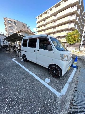 リブレメゾン広田の駐車場