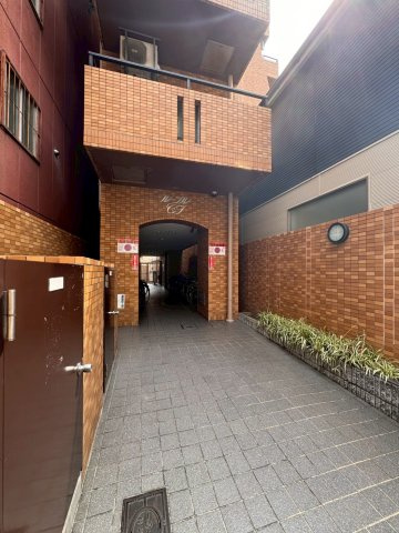 ルーブルCTJR難波のエントランス