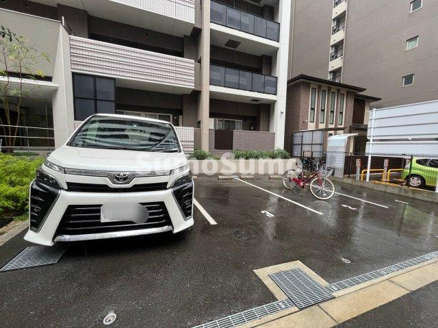 リフレ天満橋の駐車場