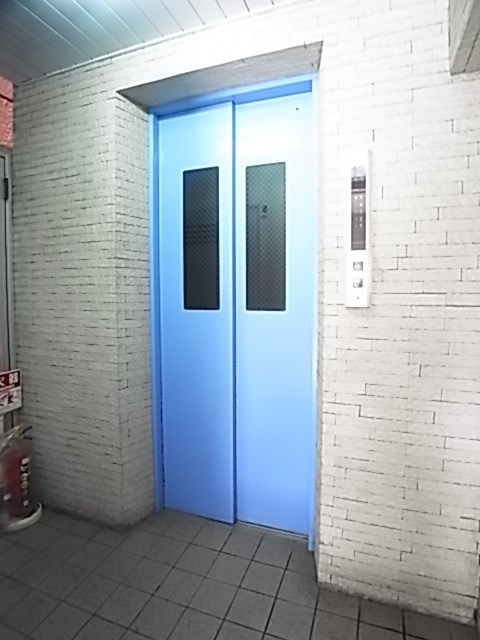 リバーハイツの外観