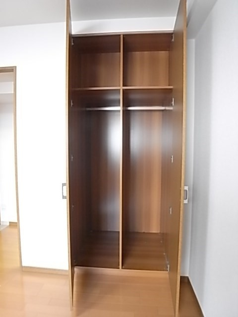 リーガル神戸三宮山手の収納