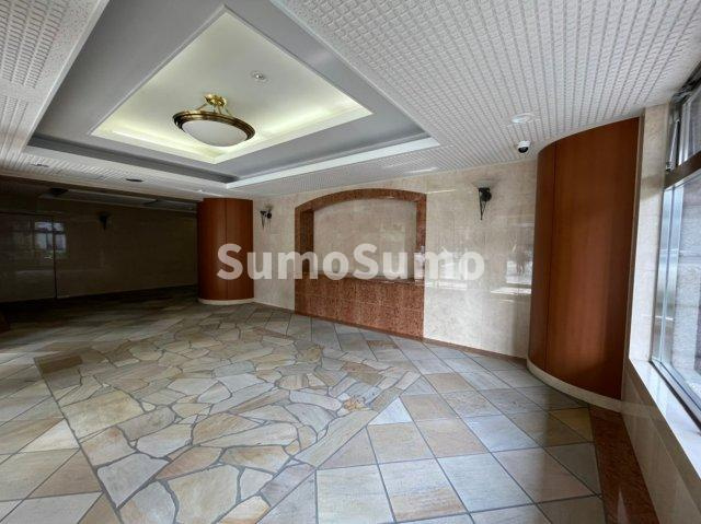 リーガル靱公園北のロビー