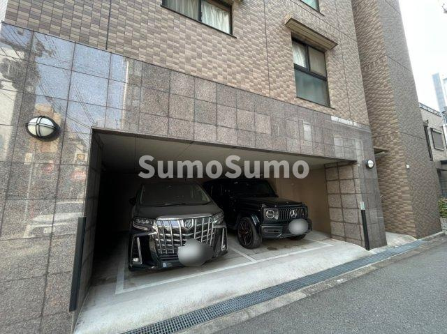 リーガル靱公園北の駐車場