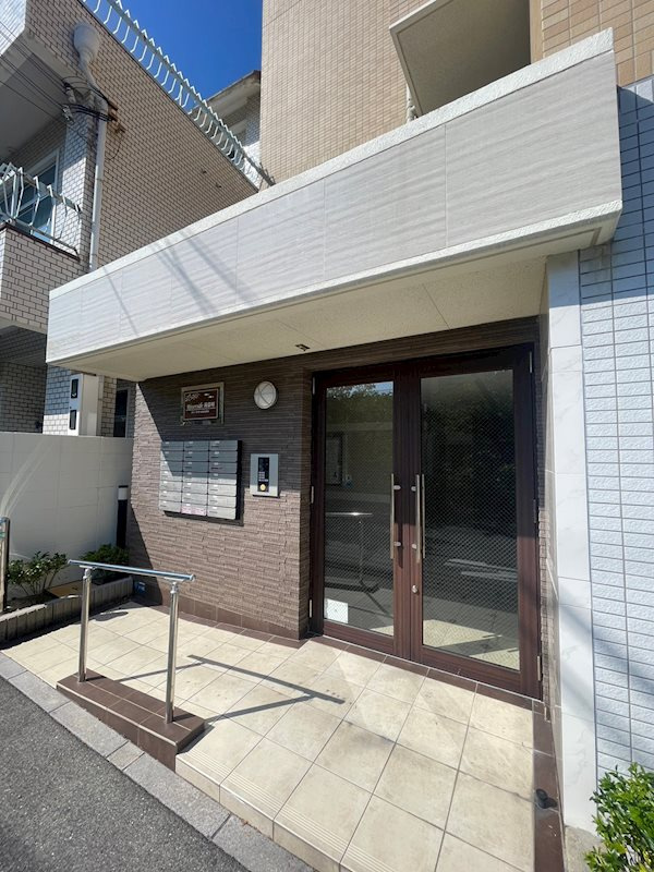 リバーサイド苅藻川のエントランス|エントランスです