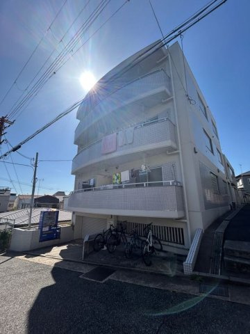 リリーフ片山の外観|外観は落ち着いています