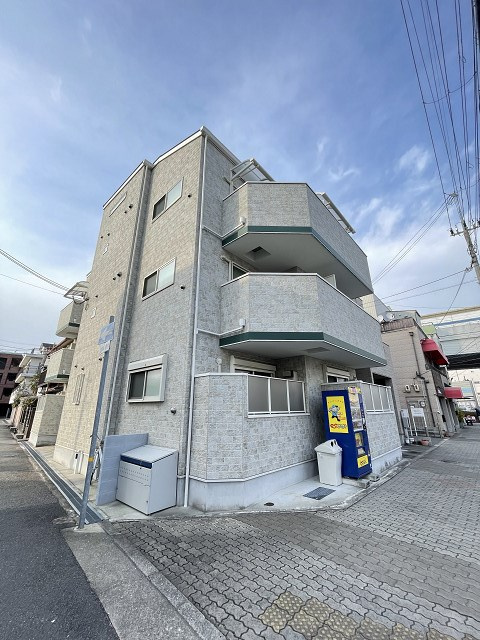 リアン鳴尾の外観