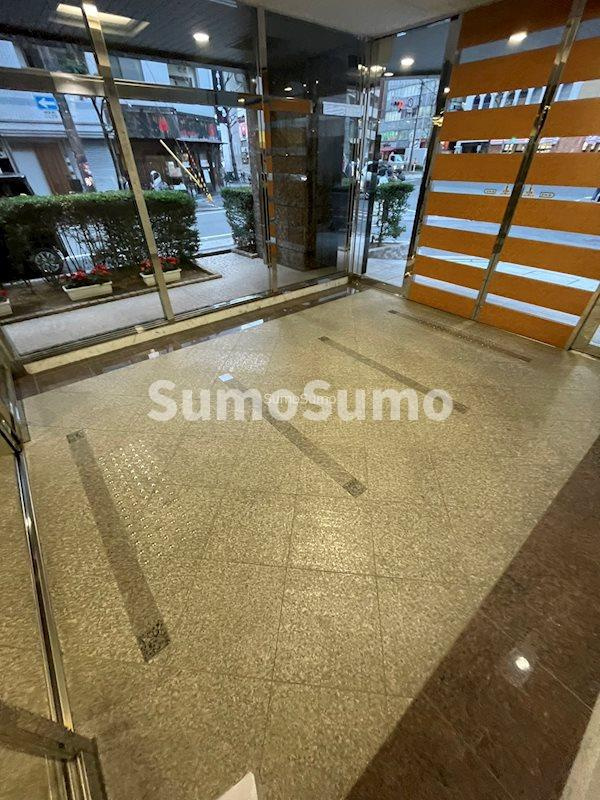 リーガル江戸堀ウエストパークのエントランス