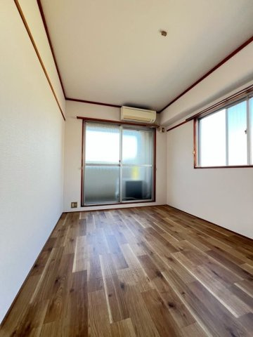 リアライズ上野通の寝室
