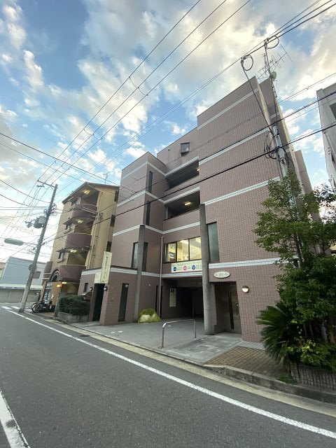 尼崎市七松町３丁目の賃貸マンションの外観