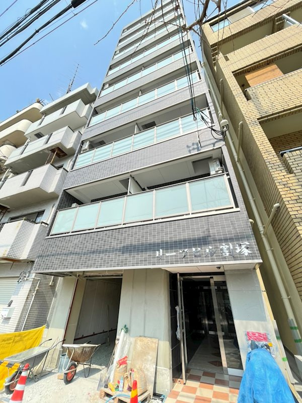 リーフビル割塚の外観