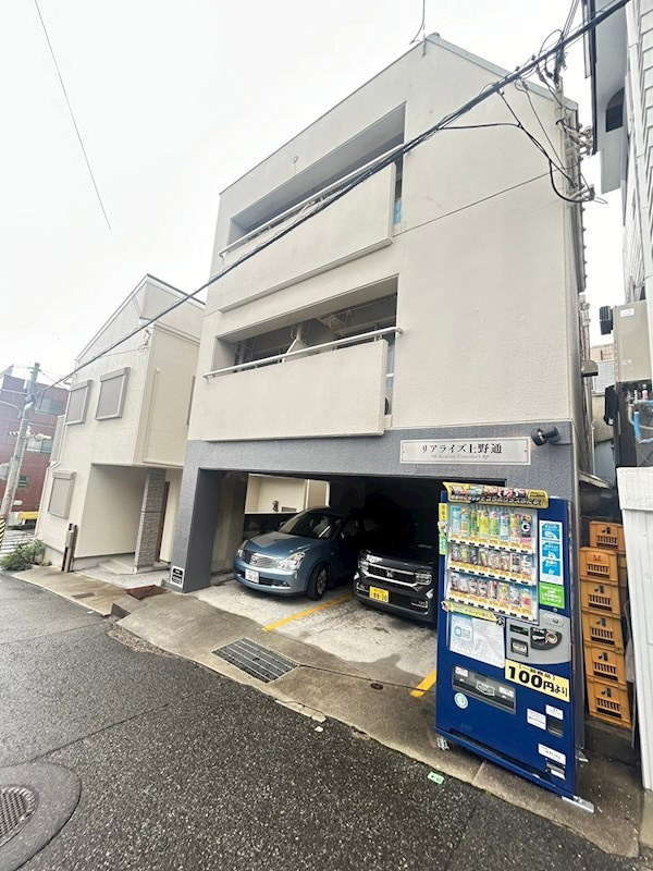 リアライズ上野通のエントランス