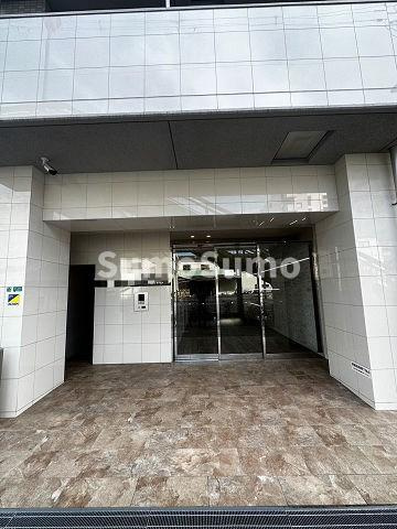 リヴィアス難波ルノンのエントランス|清潔なエントランスです