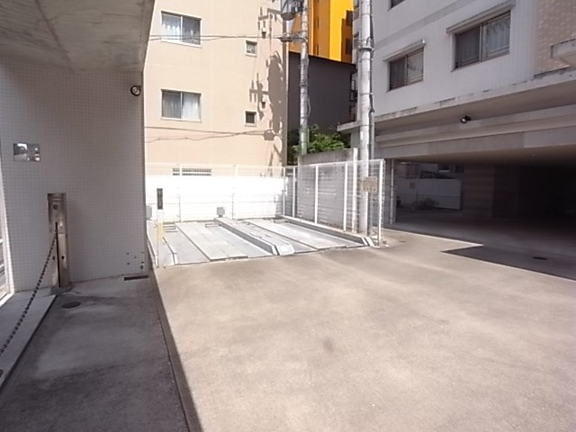 ワコーレ六甲道オービット2の外観