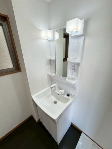 中天マンションの洗面所
