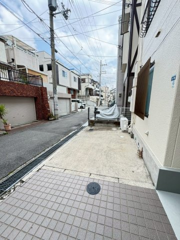 俊成マンションの駐車場